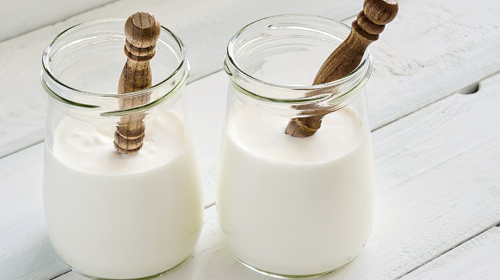 全脂牛奶和脱脂牛奶有什么区别？全脂奶好还是脱脂奶好