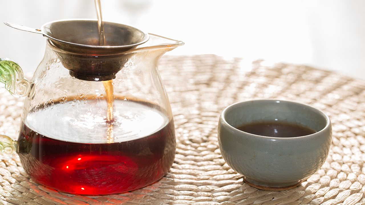 上午喝绿茶可以振奋精神吗？一天三杯茶保护上班族健康