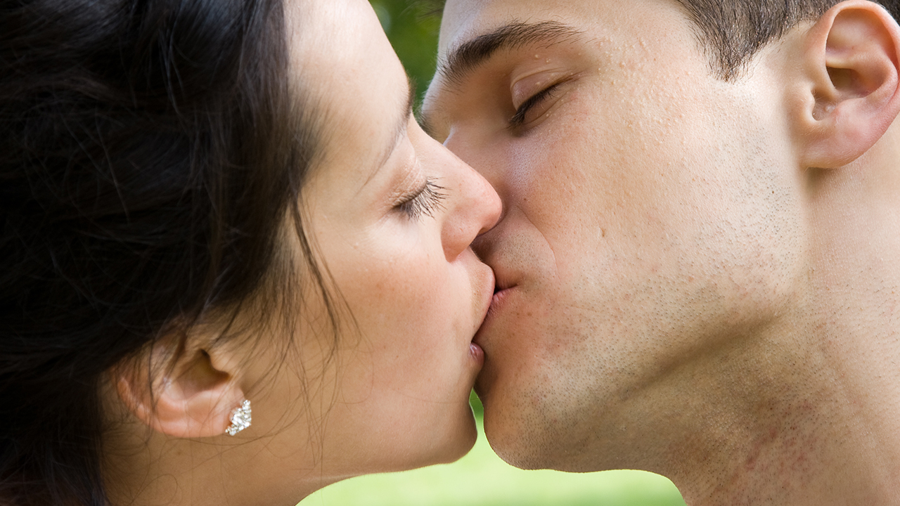 哪些技巧可以唤醒伴侣性欲望？7种方式让性生活更刺激