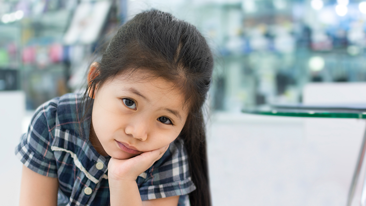 儿童焦虑症的症状有哪些？如何防治儿童焦虑症