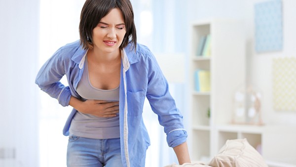 月经腰疼的原因是什么？月经期间腰疼怎么办