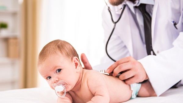 五个月宝宝积食的症状有哪些？五个月宝宝积食的危害有哪些
