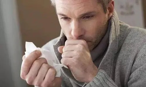 为什么咳嗽不建议喝梨炖冰糖 咳嗽持续多少天会变白肺