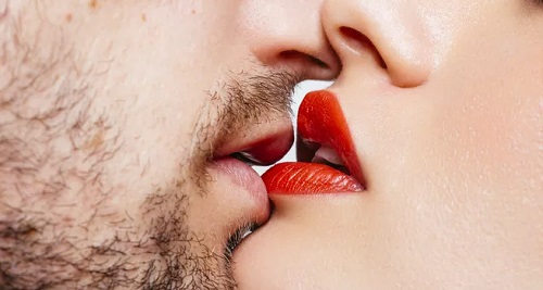 接吻对身体的好坏处是什么 情侣接吻的三大禁忌是什么