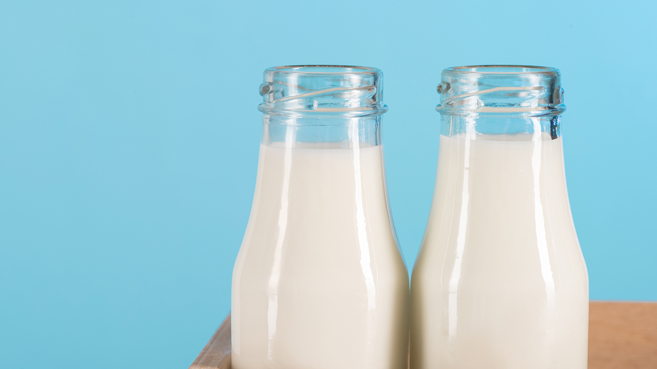 什么时候喝牛奶补钙最有效？喝牛奶补钙适合谁？